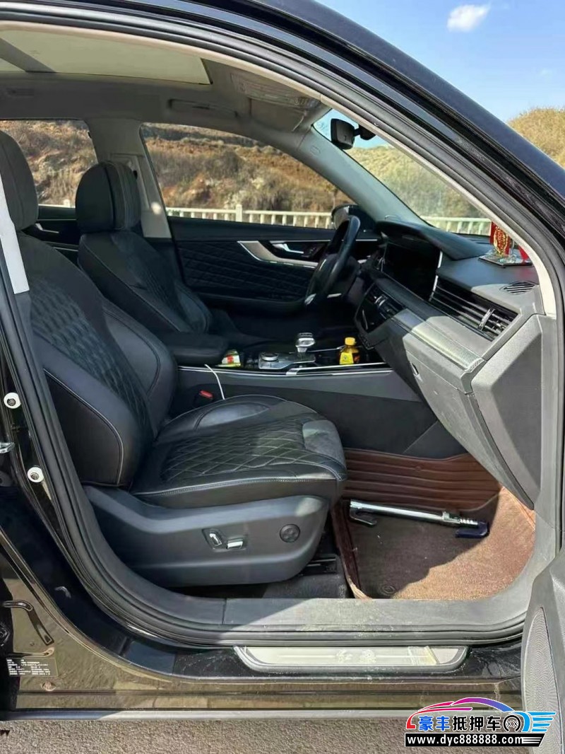 20年红旗HS5轿车抵押车出售