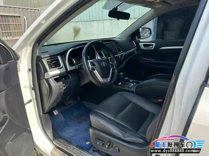 16年丰田汉兰达轿车抵押车出售