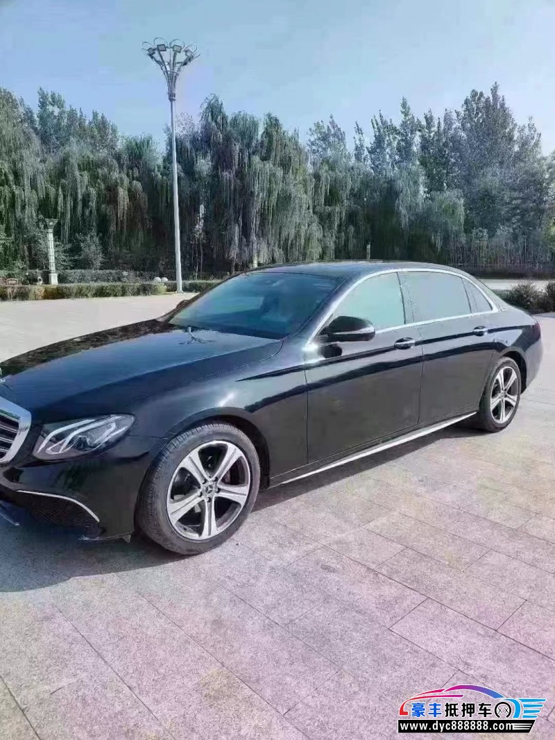 17年奔驰E轿车抵押车出售