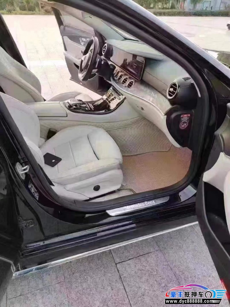 17年奔驰E轿车抵押车出售
