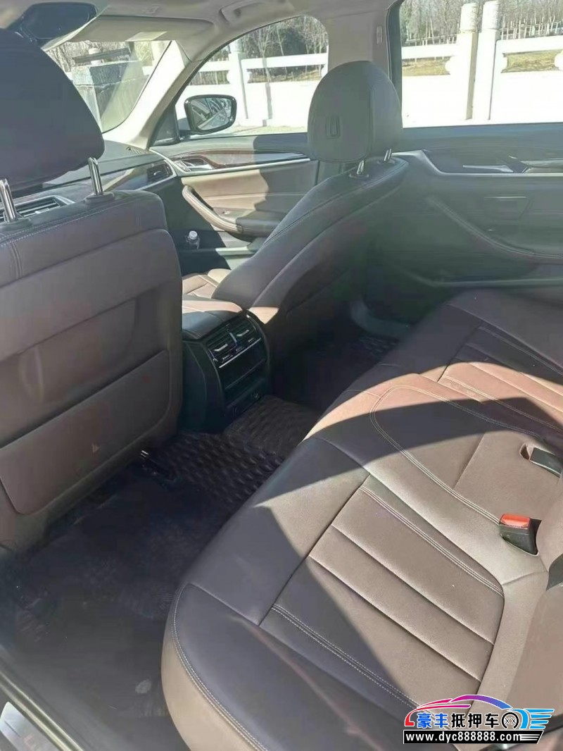 18年宝马5系轿车抵押车出售