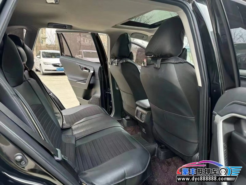 23年丰田威兰达轿车抵押车出售