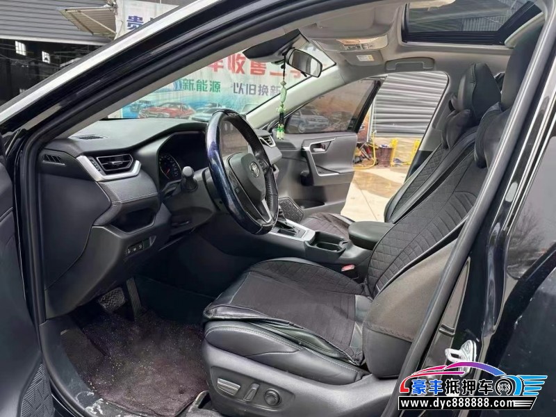 23年丰田威兰达轿车抵押车出售