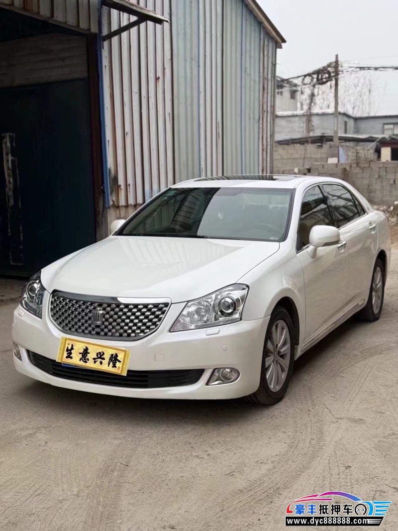 11年丰田皇冠轿车抵押车出售