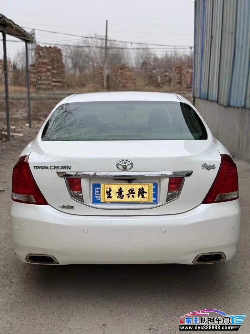 11年丰田皇冠轿车抵押车出售