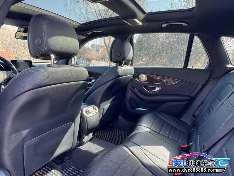 18年奔驰GLC轿车抵押车出售