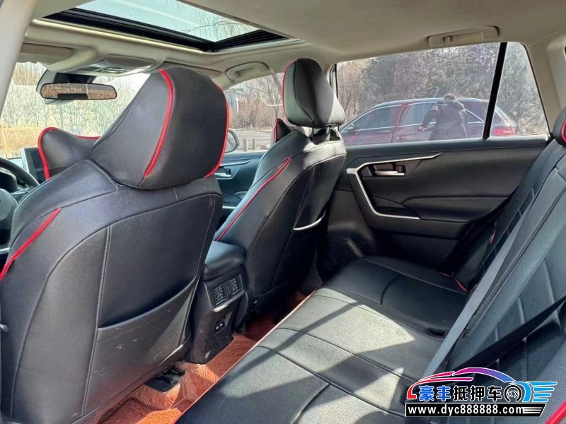 21年丰田威兰达轿车抵押车出售