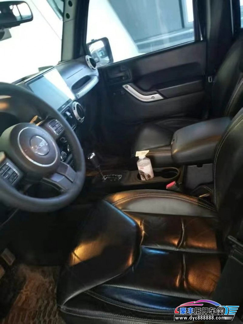 16年Jeep牧马人轿车抵押车出售