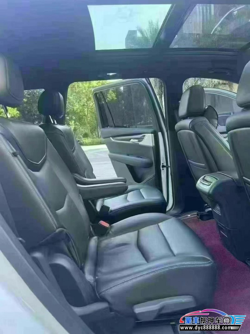 22年凯迪拉克xt6轿车抵押车出售