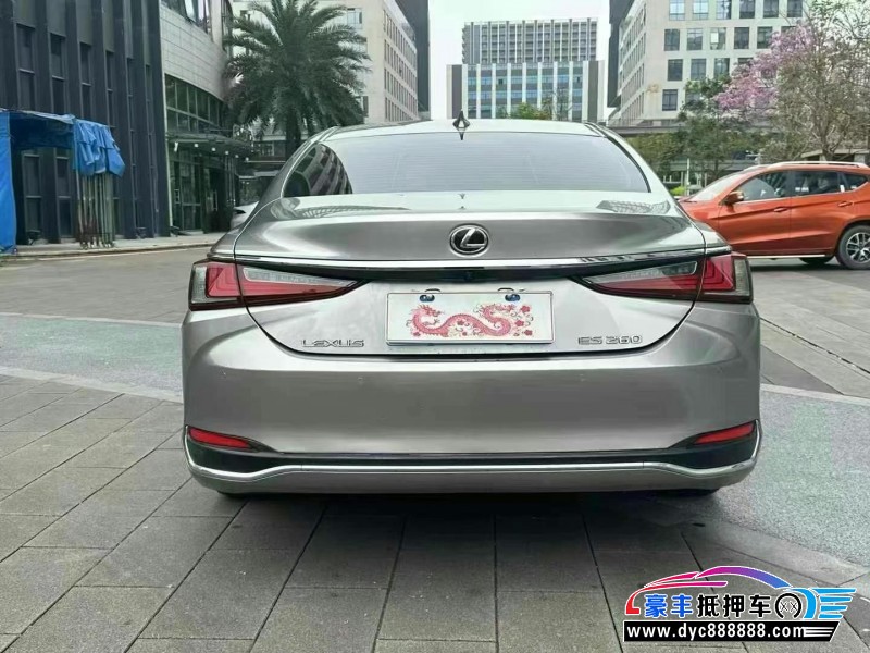 23年雷克萨斯ES轿车抵押车出售