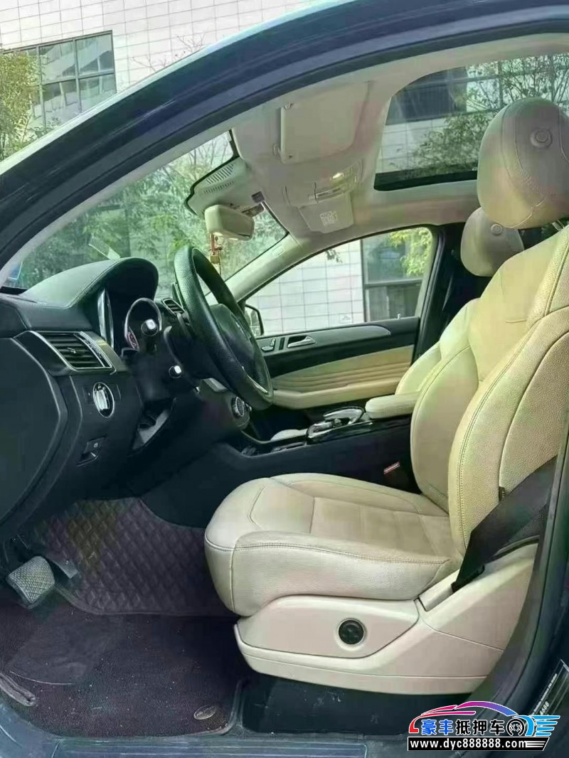 16年奔驰GLE轿车抵押车出售