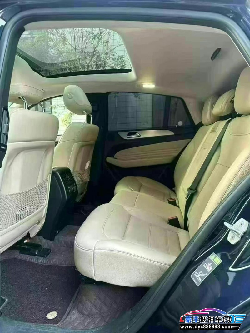 16年奔驰GLE轿车抵押车出售