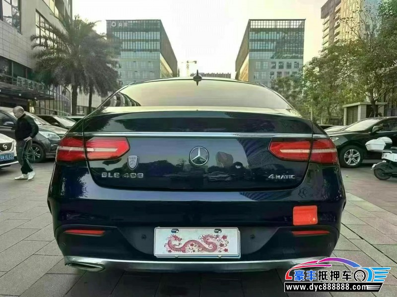 16年奔驰GLE轿车抵押车出售