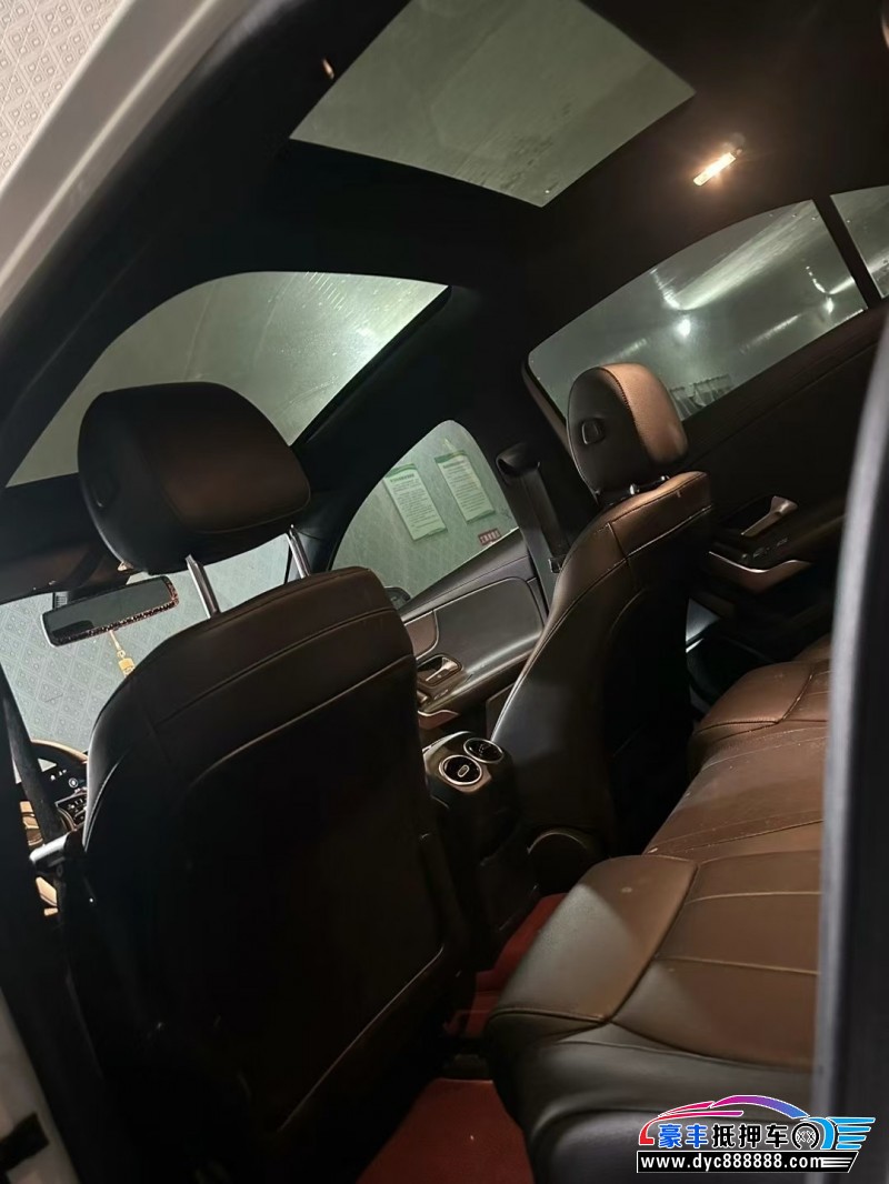 20年奔驰A轿车抵押车出售