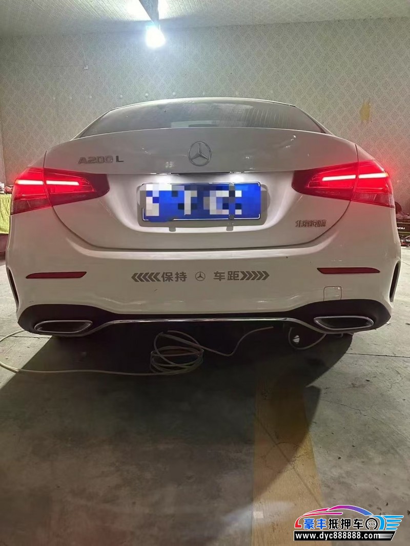 20年奔驰A轿车抵押车出售