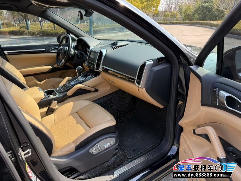 17年保时捷卡宴轿车抵押车出售