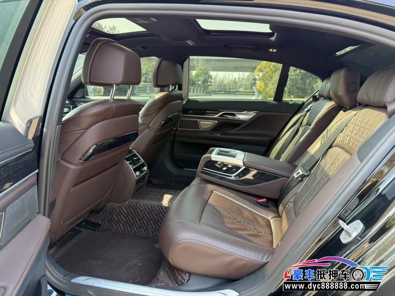 22年宝马7系轿车抵押车出售