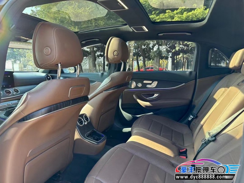 21年奔驰E轿车抵押车出售