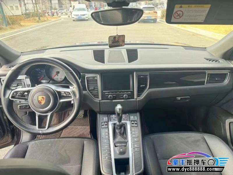 16年保时捷Macan迈凯轿车抵押车出售