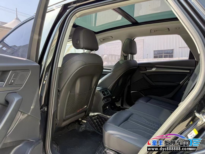 23年奥迪Q5轿车抵押车出售