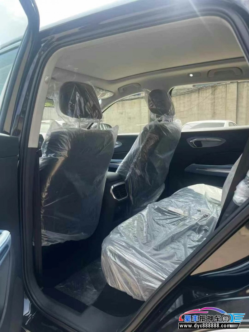 24年奔腾T90轿车抵押车出售