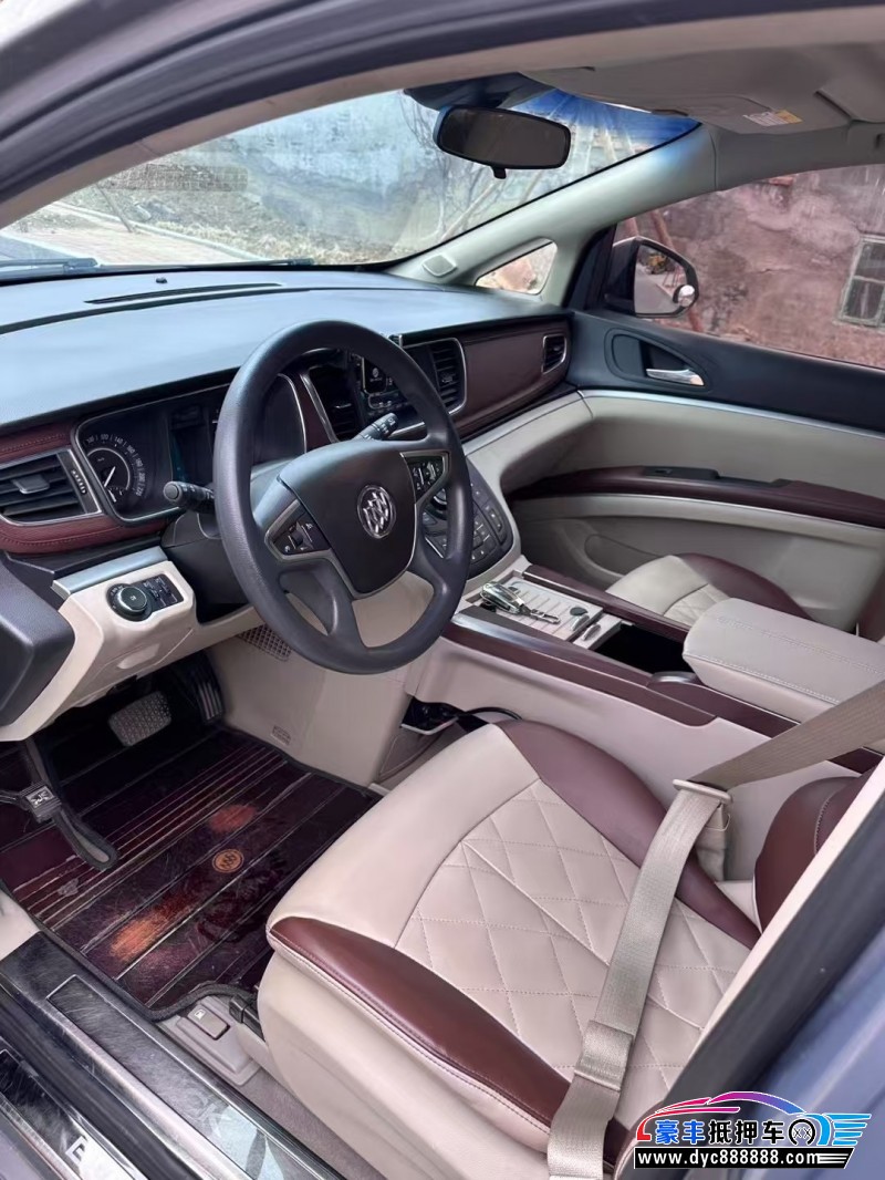 19年别克GL8轿车抵押车出售