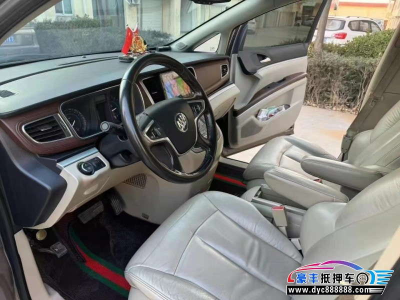 17年别克GL8轿车抵押车出售