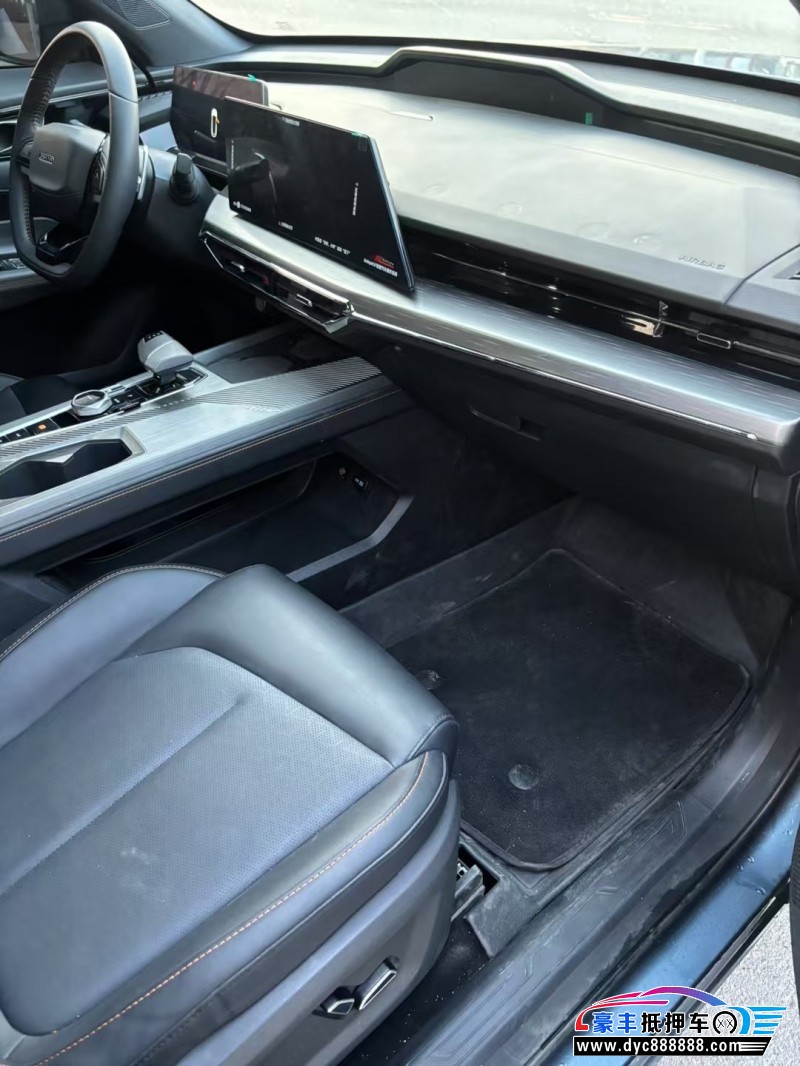 24年长安欧尚Z6轿车抵押车出售