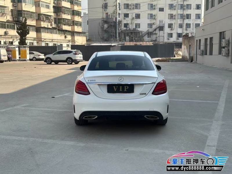 17年奔驰C轿车抵押车出售
