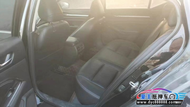 22年日产天籁轿车抵押车出售