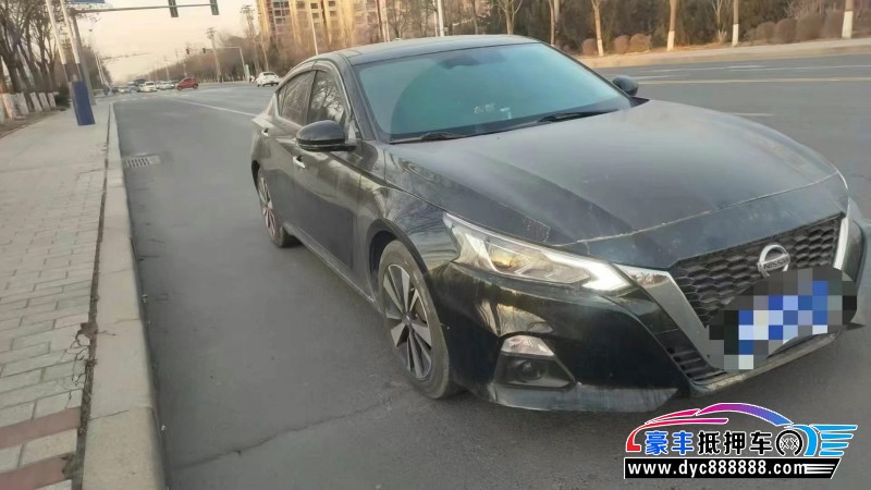 22年日产天籁轿车抵押车出售