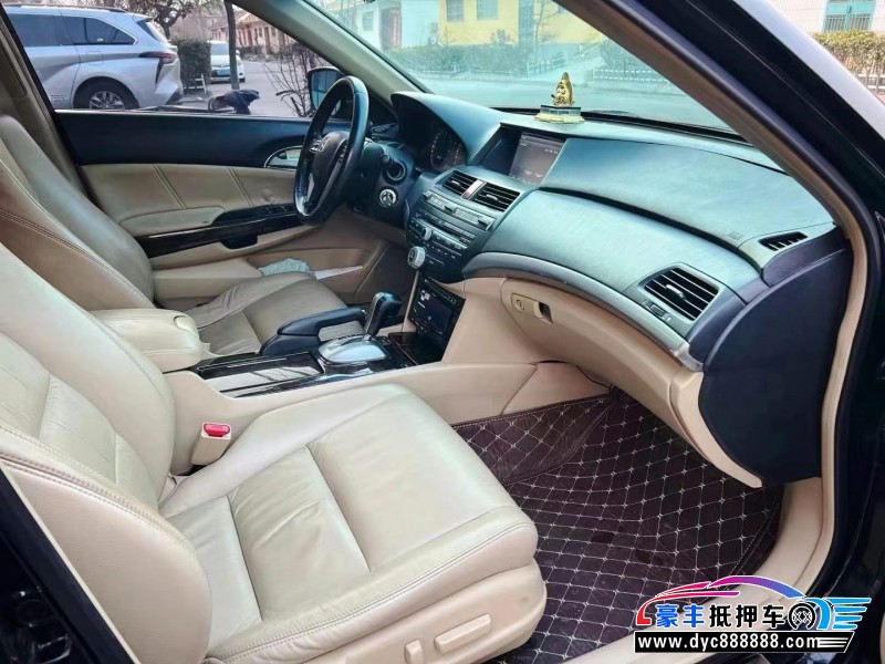 10年本田雅阁轿车抵押车出售