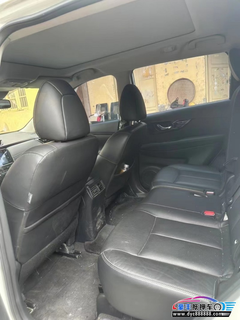 21年日产奇骏轿车抵押车出售