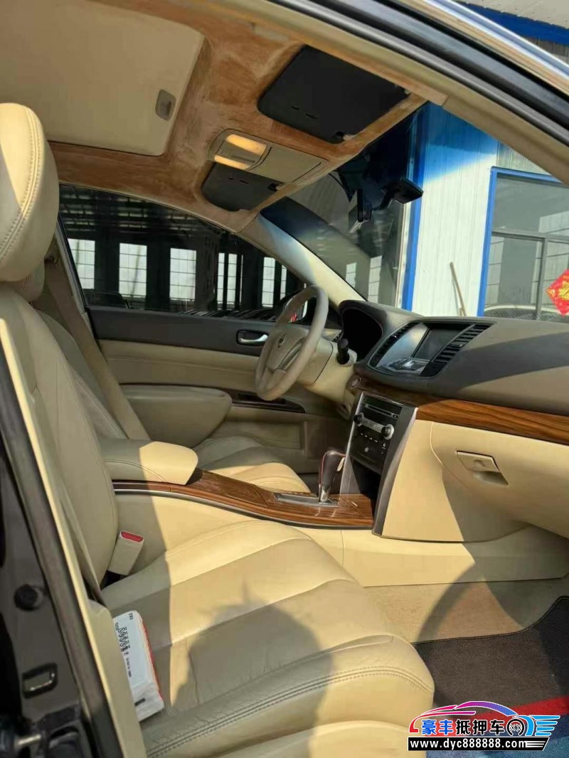 12年日产天籁轿车抵押车出售