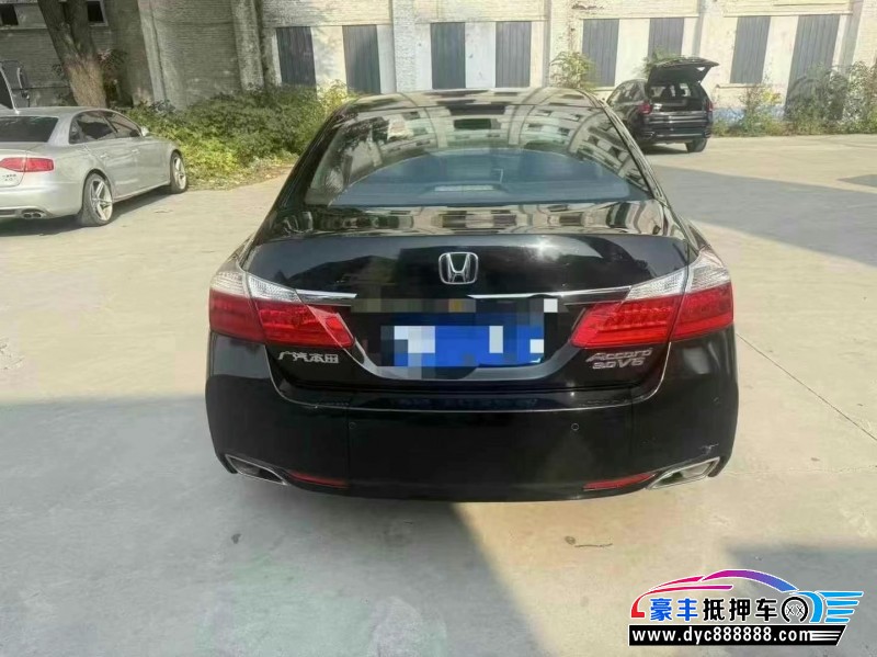 16年本田雅阁轿车抵押车出售
