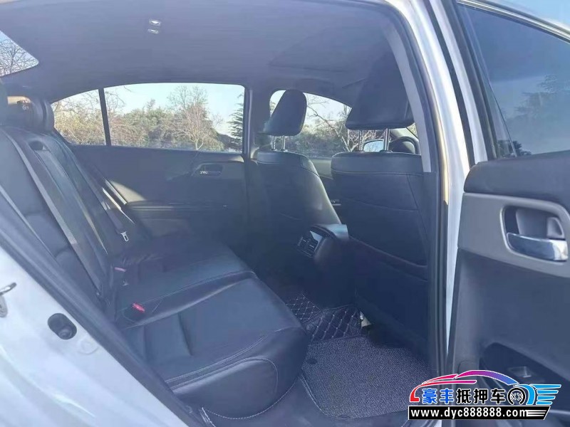 18年本田雅阁轿车抵押车出售