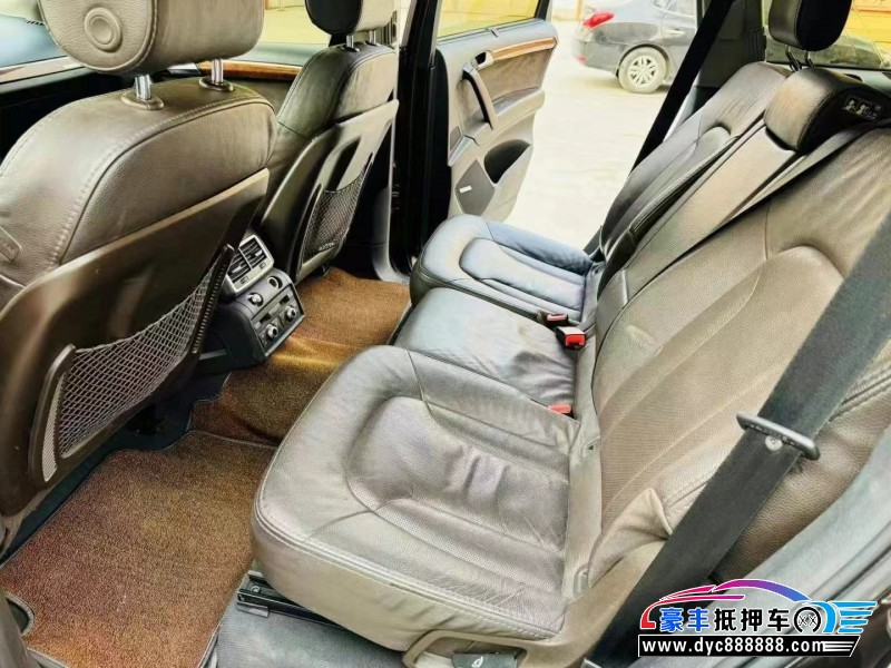 14年奥迪Q7轿车抵押车出售