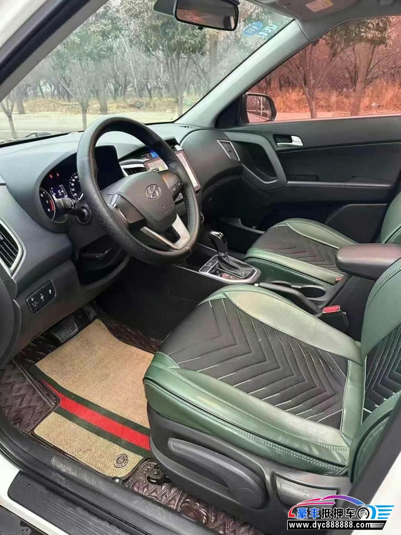 17年现代ix25轿车抵押车出售