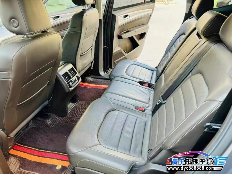 20年大众途昂轿车抵押车出售