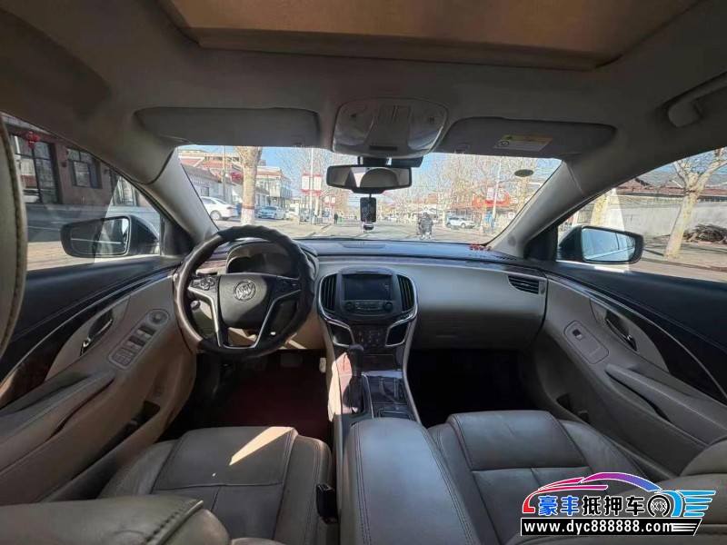 14年别克君越轿车抵押车出售