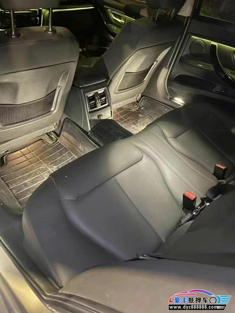 17年宝马3系轿车抵押车出售