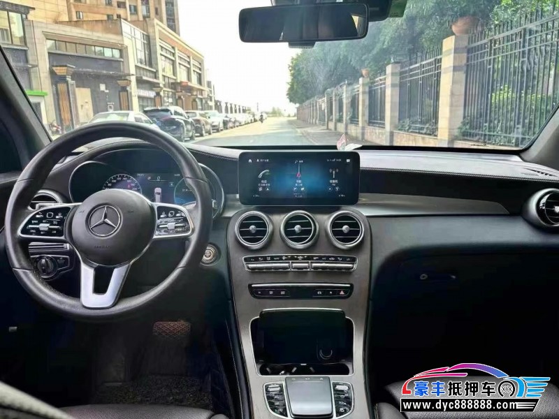 22年奔驰GLC轿车抵押车出售