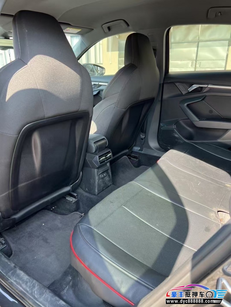 23年奥迪A3轿车抵押车出售