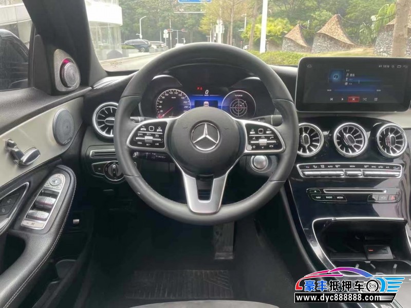 17年奔驰C轿车抵押车出售