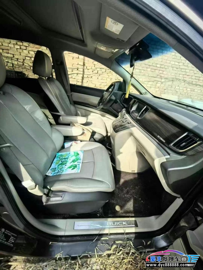 14年别克GL8轿车抵押车出售