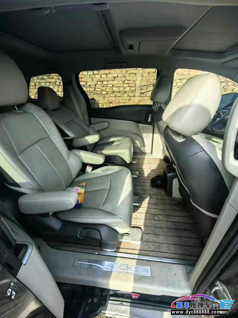 14年别克GL8轿车抵押车出售