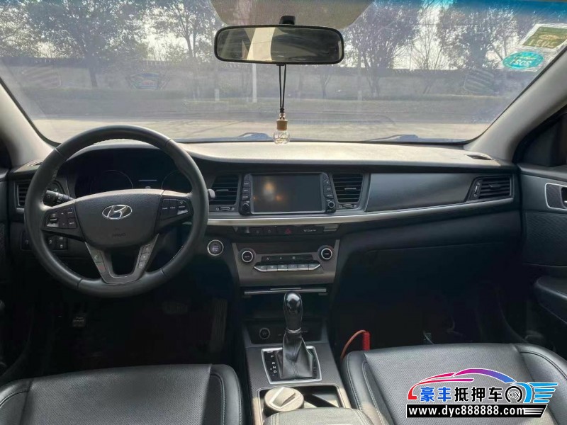 17年现代名图轿车抵押车出售