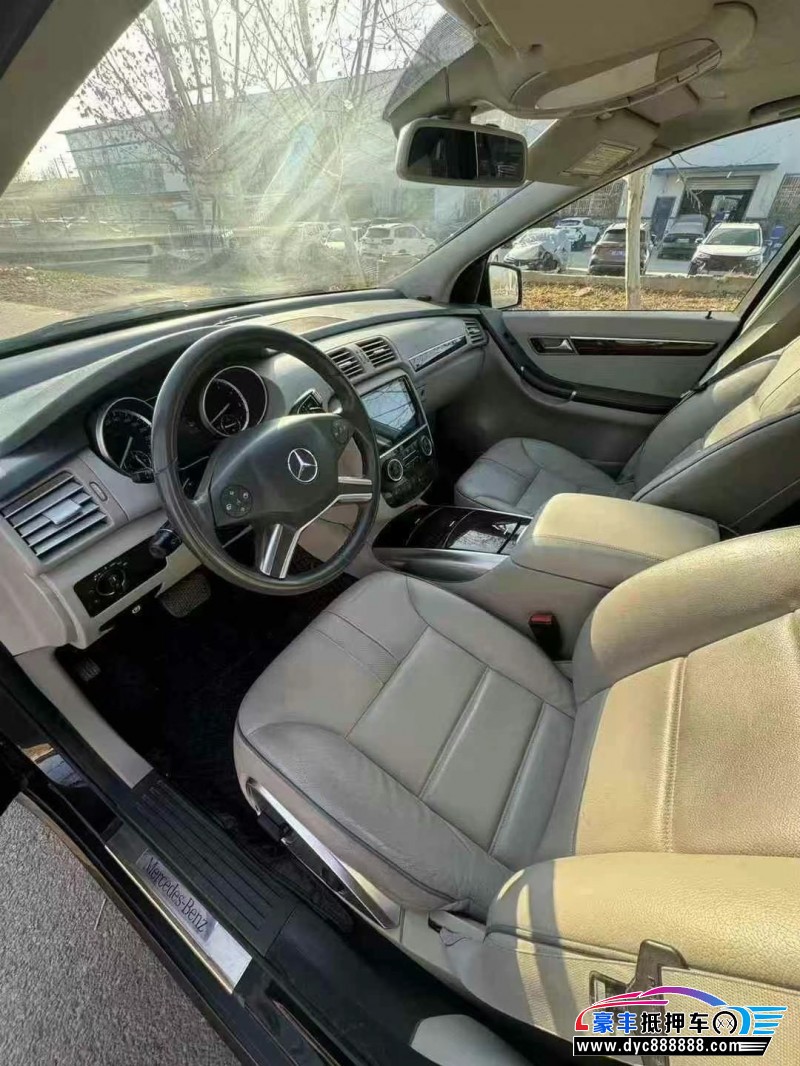 12年奔驰R轿车抵押车出售