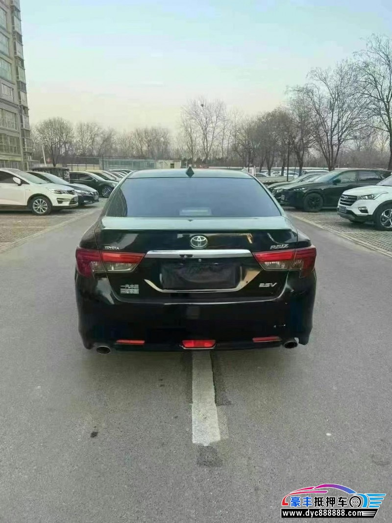 15年丰田锐志轿车抵押车出售