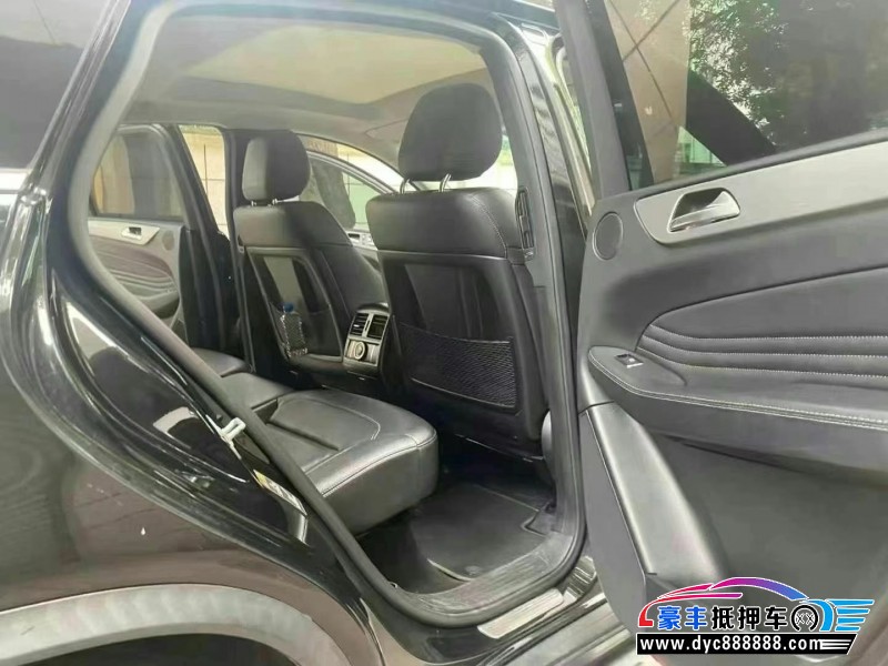 17年奔驰GLE轿车抵押车出售